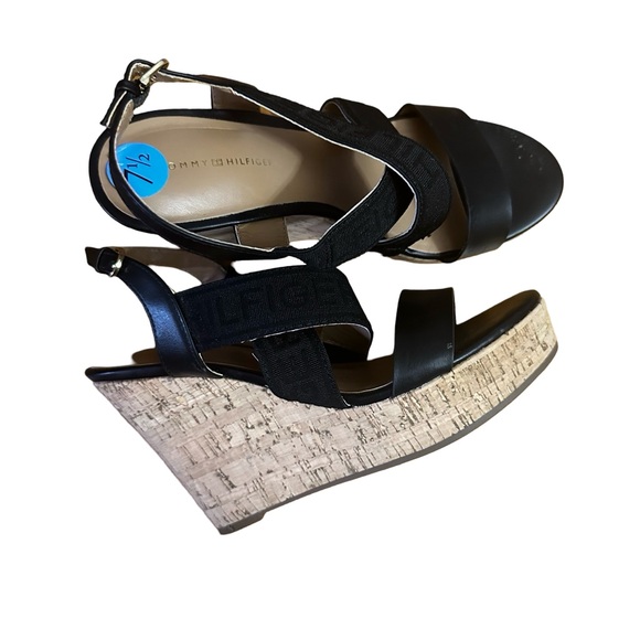 Tommy Hilfiger black women shoes /Like New/7.5 - Picture 3 of 5